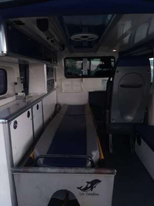 Ambulance Renault Trafic Année 2015 (URGENT) image 8