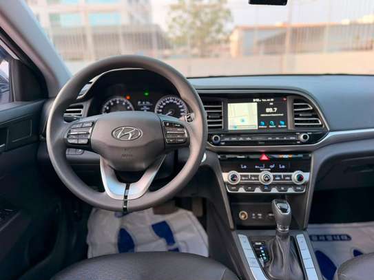 HYUNDAI SANTAFE Année : 2017 image 4