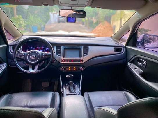 KIA Carens 2017 image 11
