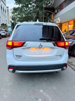 Mitsubishi Outlander 2017 image 11