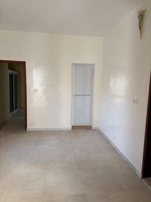 Appartement F3 à Zac Mbao image 4