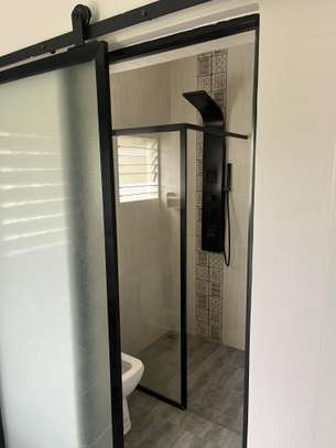 APPARTEMENT MEUBLE F4 A LOUER A DIAMNIADIO image 8