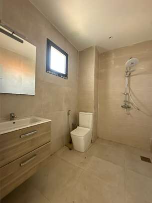 APPARTEMENT F4 A VENDRE AUX MAMELLES AVEC VUE MER image 12