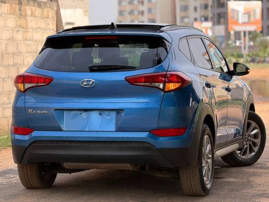 Hyundai Tucson image 4
