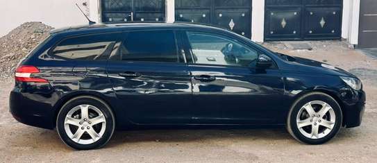 Peugeot 308 2017 image 8