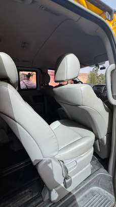 HYUNDAI GRAND STAREX 2017 ( 12 PLACES) image 5