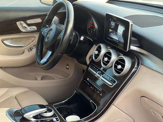 Mercedes glc 2016 image 8
