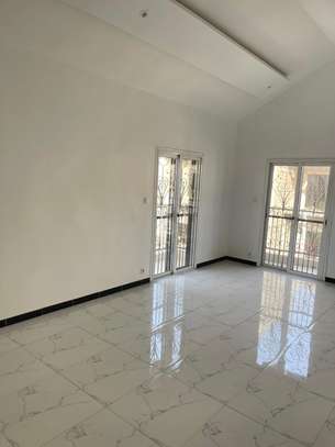 Appartement à louer à  Zac Mbao image 4