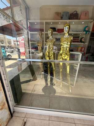 Locale Commercial keur Massar image 3