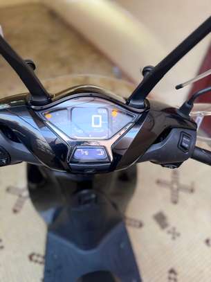 Honda SH 125 image 5