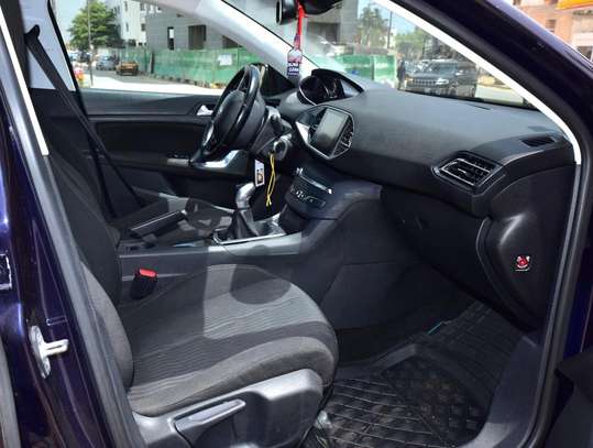 Peugeot   308 t9 2017 image 3