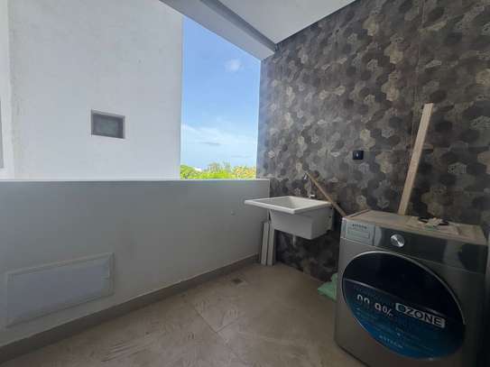 Appartement Meublé F4 à louer à fan résidence image 4