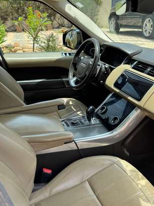 Range Rover Sport en très bon état à vendre image 3