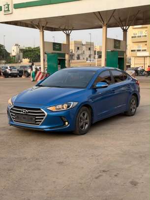 Hyundai AVANTE 2017 image 10