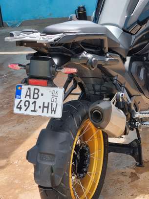 BMW R 1200 GS Noir Jantes Dorées Moto Aventure image 8
