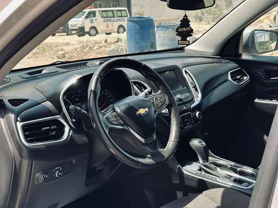 Chevrolet Equinox 2018 SUV argent spacieux image 5