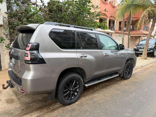 Toyota prado Vx année 2023 image 6