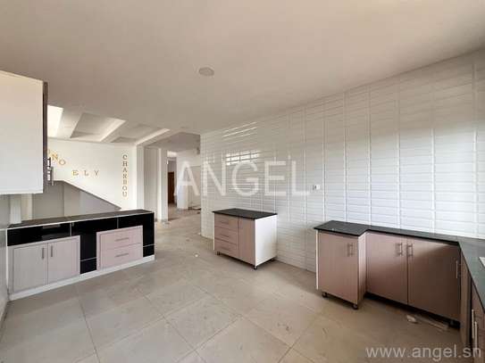 Ref_2587_Des appartements F4 à louer aux Almadies image 3