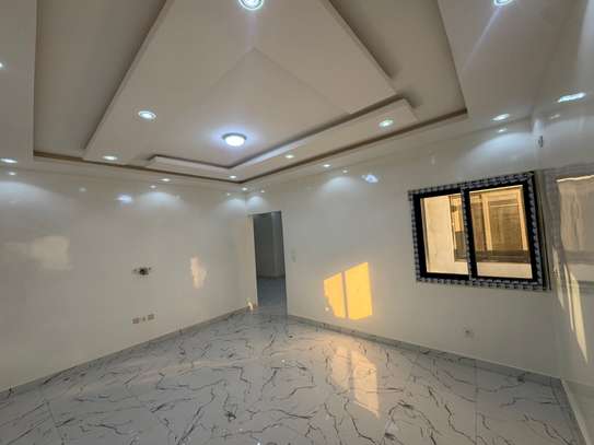 Appartement neuf 3 chambres salon Ouakam Extension à louer image 3