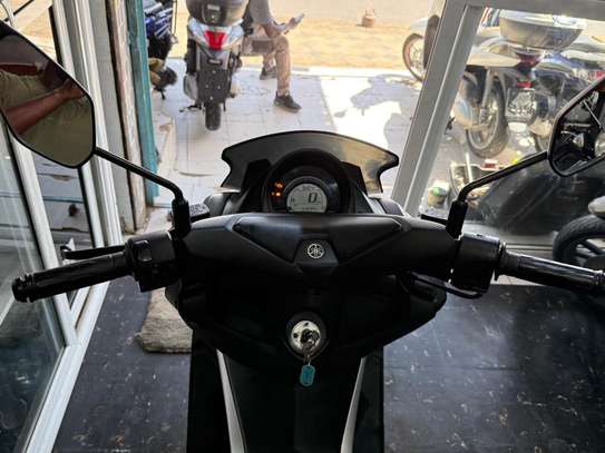 Moto Nmax 125 CC année 2020, Venan avec Cmc image 3