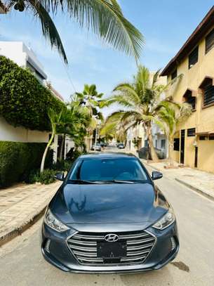 Hyundai Elantra image 3