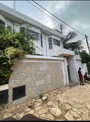 VILLA R+1 A LOUER image 1
