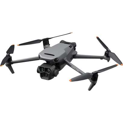 DJI Mavic 3 Pro Fly More avec DJI RC image 8