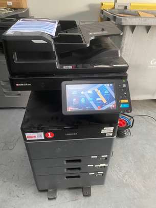 Photocopieuses Sharp & Toshiba – Très bon état image 1