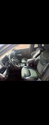 Jeep 4x4 image 2