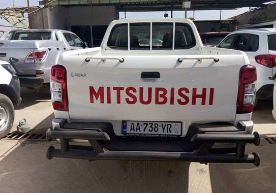 Mitsubishi L200 2024 image 5