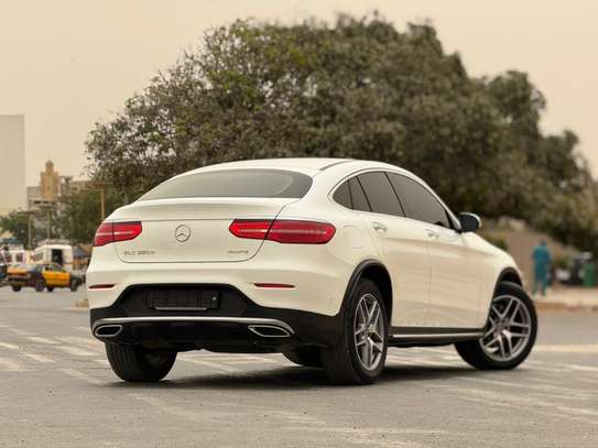 Mercedes benz glc 220 D 2018 image 2