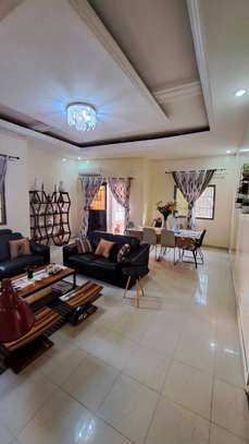 2 CHAMBRES MEUBLEES A LOUER AUX MAMELLES image 1