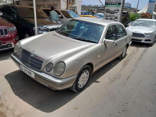 Mercedes image 1