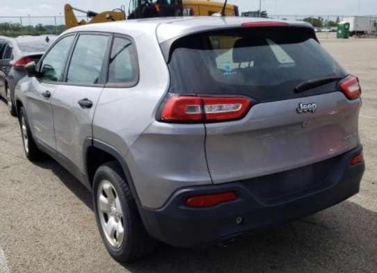 Jeep Cherokee 2015 image 10