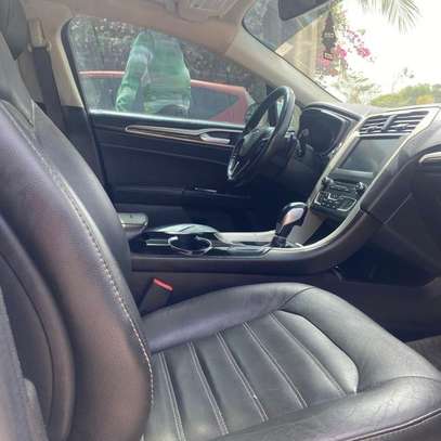 Location ford fusion image 9