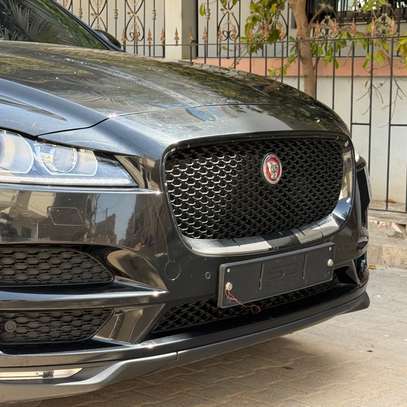 Jaguar E pase année 2018automatique diesel foul option image 10