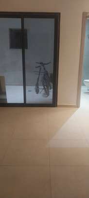 Appartement à louer au Point E image 2
