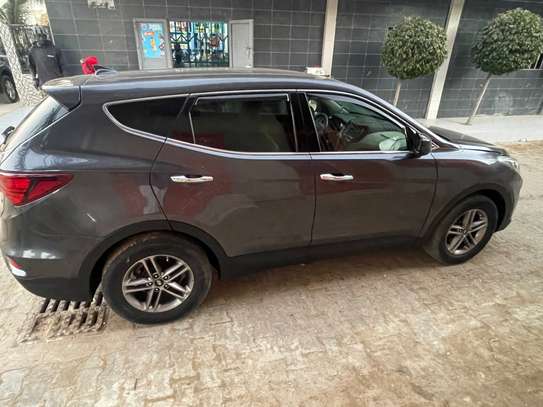 Hyundai Santa Fe 2017 image 4