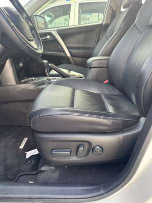 Toyota RAV4 2018 image 7