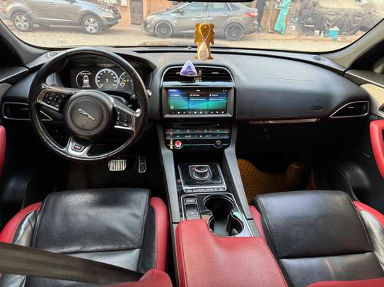 JaGuar f-pace s année 2017 image 6