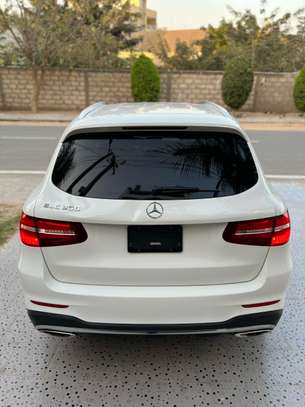 MERCEDES GLC 300 2018 image 2