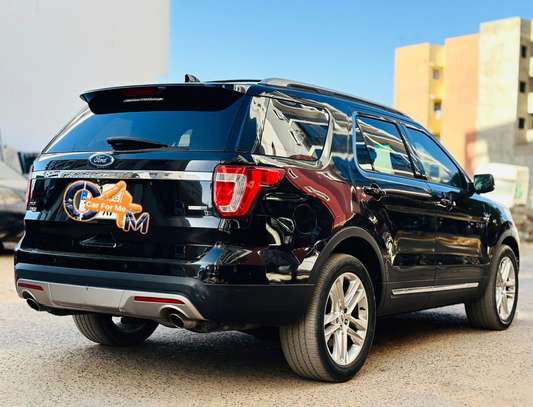 Location Ford Explorer image 9