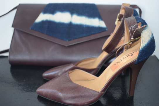 Purse and high heels image 3