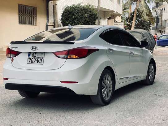 Hyundai Elantra 2015 image 3
