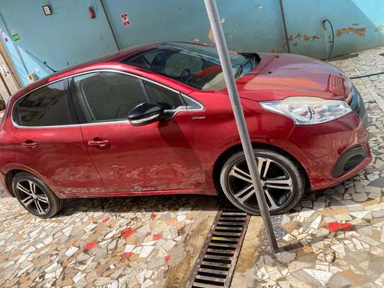 PEUGEOT 208 GTLINE image 3