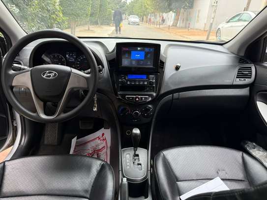 Hyundai accent 2016 image 2