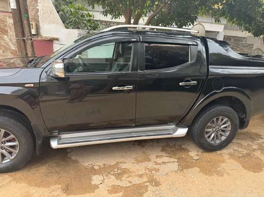 Mitsubishi L200 2017 image 2