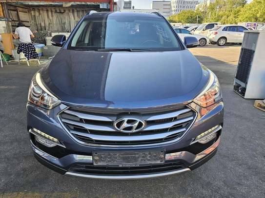 Hyundai Santa fe 2017 image 1