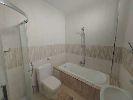 Appartement haut standing f4 sis aux almadies image 5