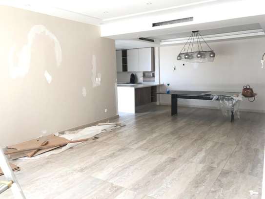 Duplex disponible avec terrasse image 3